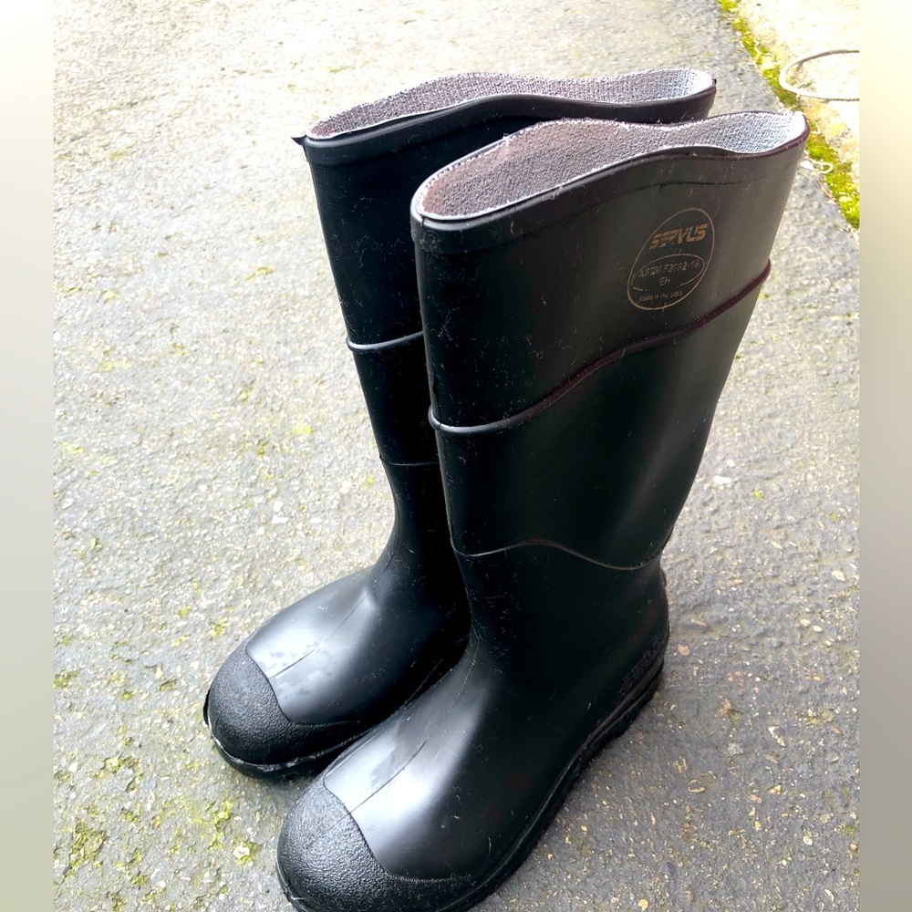Servus Rubber/PVC Unisex’s Waterproof Knee High Black Boots M5,W7